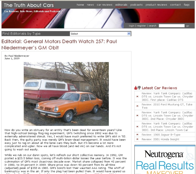 Eine Werbung mit Fahrzeugen, Bäumen und einem Schuppen mit Text unten.