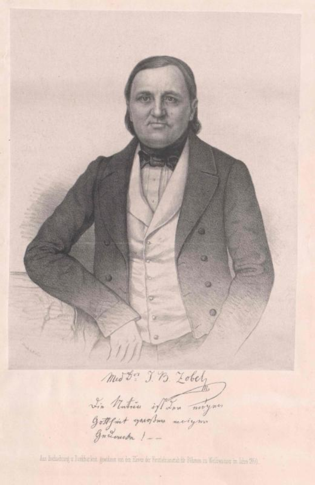 Ein Schwarz-Weiß-Zeichnung eines Mannes in Anzug und Krawatte, identifiziert als Friedrich Zobel, der ein Papier mit Text hält.