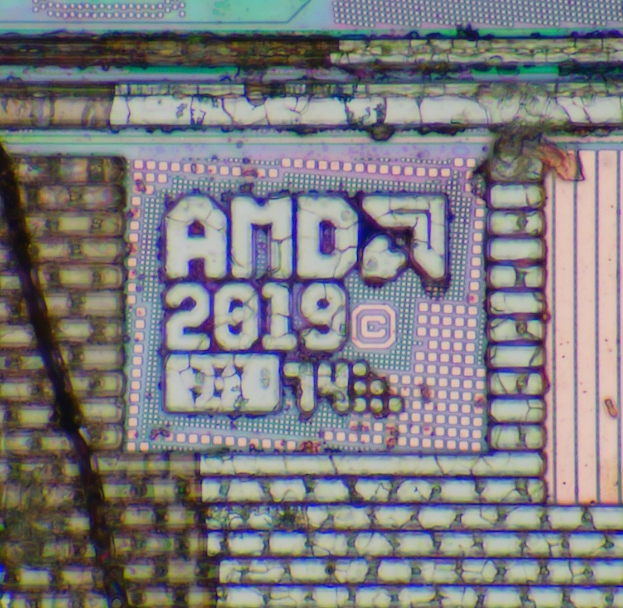 Nahaufnahme eines AMD-Computerchips aus dem Jahr 2019 mit dem Text "AMD 2019" darauf.
