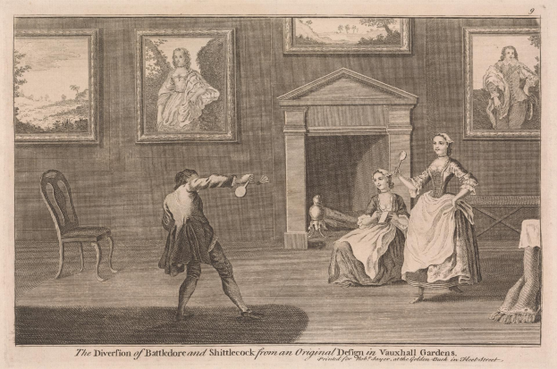 Zwei Personen spielen Tischtennis in einem Raum mit Kamin, Stühlen und gerahmten Fotos an der Wand; Text unten lautet "Die Abweichung von Battledore und Shuttlecock von einem Originaldesign in Vauxhall Gardens."