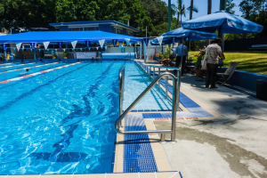 Mit HaiNo durch die Nacht: 24-Stunden-Schwimmen in Meiningen 27. - 28.6.26