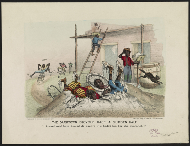 Plakat mit der Aufschrift "Das Darktown-Rennen - Ein plötzlicher Halt", das eine chaotische Szene mit Radfahrern, Menschen auf Leitern, einem Gebäude und anderen Gegenständen zeigt.