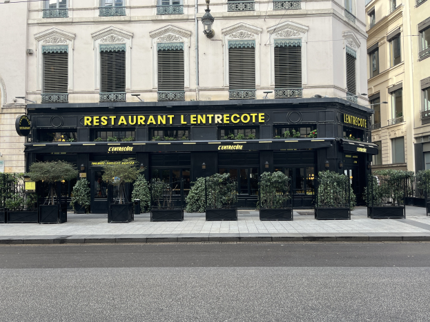 Vivienne Westwood feiert das 130-jährige Jubiläum des legendären Londoner Restaurants J Sheekey